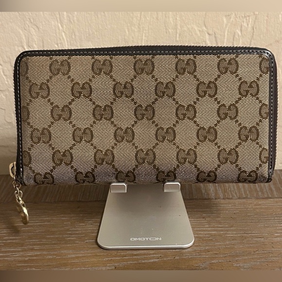 Gucci Beige and Brown Zip-Around Wallet - Picture 1 of 10